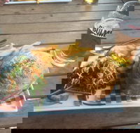 Noble Falls Tavern - Accommodation Whitsundays