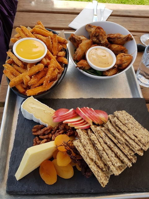 Oakover Grounds - Accommodation Whitsundays 2