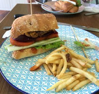 The Jolly Pig - Accommodation Whitsundays