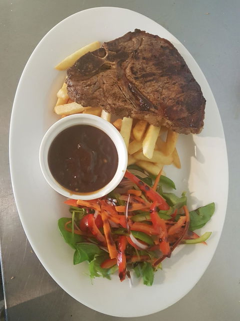 Capel Tavern - Accommodation Whitsundays 4