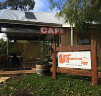 Smithereens Cafe - Accommodation Whitsundays