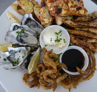 The Railway Tavern - Accommodation Whitsundays