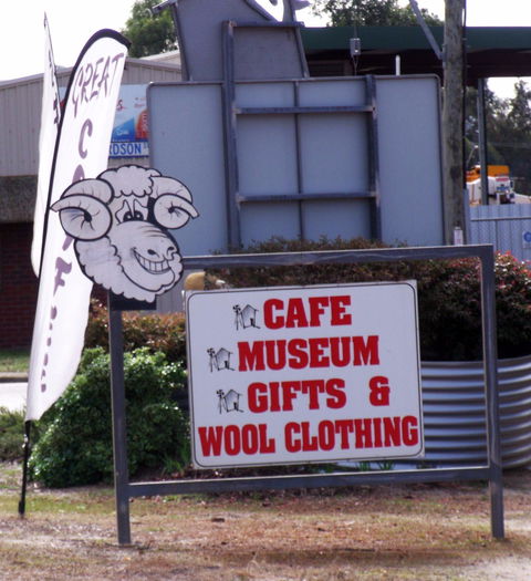 The Shed Cafe Restaurant - Accommodation Whitsundays 8