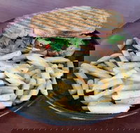 Two Little Black Birds Cafe - Accommodation Whitsundays