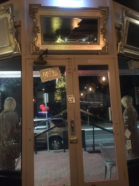 HypnoTHAIzed Restaurant - Accommodation Whitsundays 8