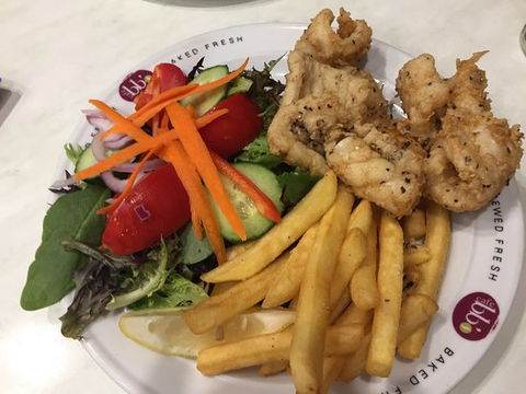 Bb's Cafe - Accommodation Whitsundays 0