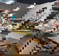 D  M's Bakery Cafe - Accommodation Whitsundays