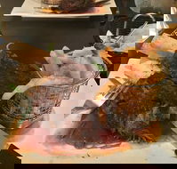 Murray Bridge Hotel- Dining Room - Accommodation Whitsundays