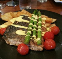 Tower Hotel Bistro - Accommodation Whitsundays