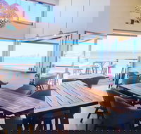 Oyster HQ - Accommodation Whitsundays