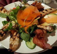 Roundhouse Motel - Restaurant - Accommodation Whitsundays