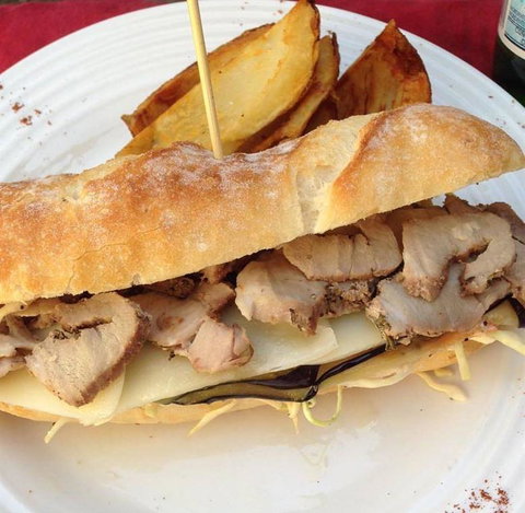 Mad Spuds Cafe - Accommodation Whitsundays 4