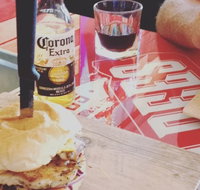 Johnny Dee's - Accommodation Whitsundays