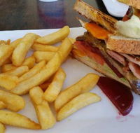 Trinity Beach Bar  Grill - Accommodation Whitsundays