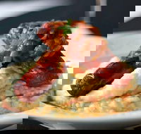 Bernborough Tavern - Accommodation Whitsundays