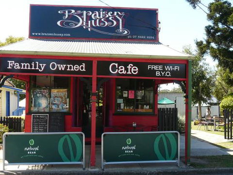 Braisen Hussy - Accommodation Whitsundays 0