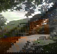 New England House - Accommodation Whitsundays