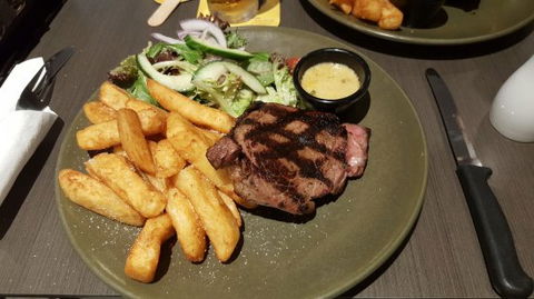 Raceview Tavern - Accommodation Whitsundays 0