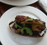 The Snug Public House - Accommodation Whitsundays