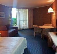 The John Hunter Motel - Accommodation Whitsundays