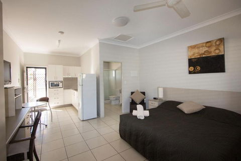 Western Gateway Motel - Accommodation Whitsundays 2