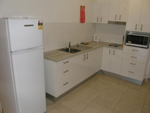 Western Gateway Motel - Accommodation Whitsundays 9