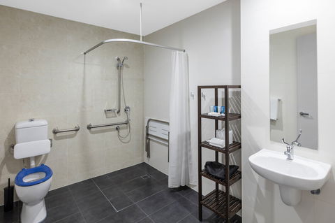 Meriton Serviced Apartments North Sydney - Accommodation Whitsundays 0