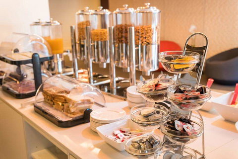 Royal Pacific Hotel - Accommodation Whitsundays 12