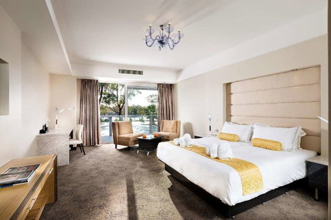 Swan River Hotel - Accommodation Whitsundays 2