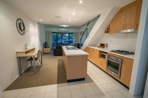Perth Ascot Central Apartment Hotel - Accommodation Whitsundays 10