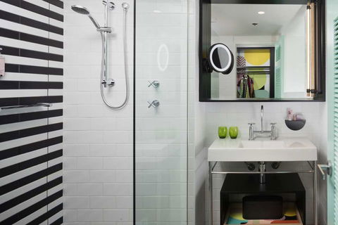 QT Gold Coast - Accommodation Whitsundays 4