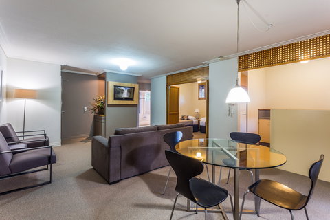 The Airport International Motel - Accommodation Whitsundays 6