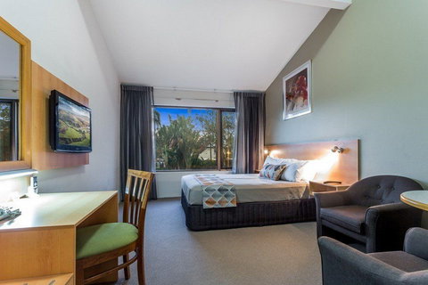 The Airport International Motel - Accommodation Whitsundays 10
