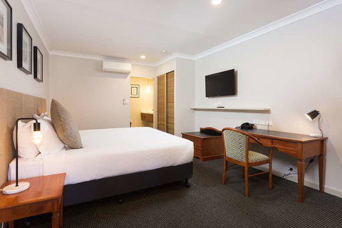 Brisbane International - Virginia - Accommodation Whitsundays 1