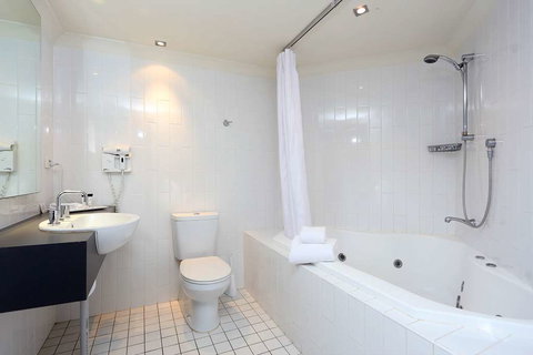 Brisbane International - Virginia - Accommodation Whitsundays 5