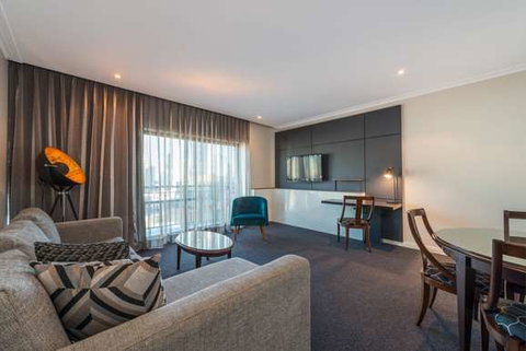 Mantra on Russell - Accommodation Whitsundays 11