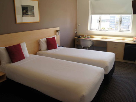 Hotel Ibis Sydney Olympic Park - Accommodation Whitsundays 5