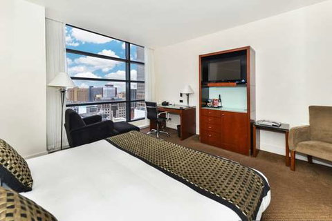 Peppers Waymouth Hotel - Accommodation Whitsundays 3