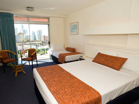 Islander Resort Hotel - Accommodation Whitsundays 2