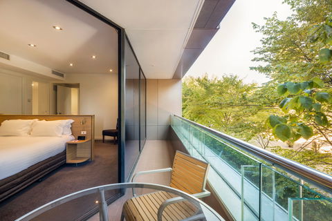 Crowne Plaza Canberra - Accommodation Whitsundays 14