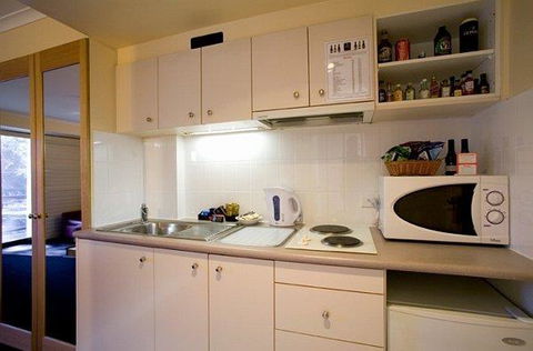 Capital Executive Apt Hotel Canberra - Accommodation Whitsundays 9