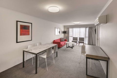 Adina Serviced Apartments James Court - Accommodation Whitsundays 5