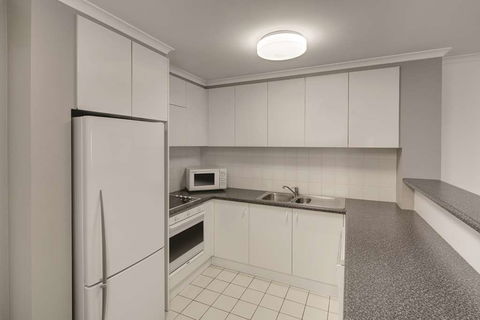 Adina Serviced Apartments James Court - Accommodation Whitsundays 7