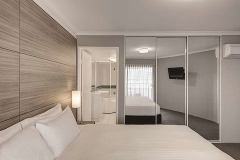 Adina Serviced Apartments James Court - Accommodation Whitsundays 10