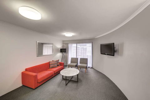 Adina Serviced Apartments James Court - Accommodation Whitsundays 12