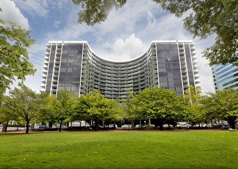 Astra Canberra Manhattan - Accommodation Whitsundays 0