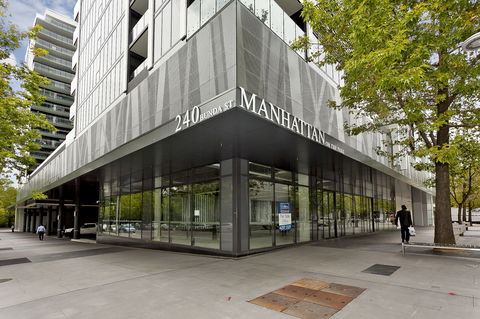 Astra Canberra Manhattan - Accommodation Whitsundays 1