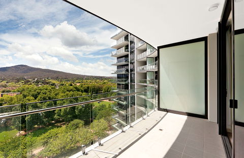 Astra Canberra Manhattan - Accommodation Whitsundays 11