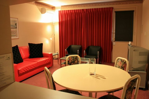 Carlton Clocktower on Lygon - Accommodation Whitsundays 1