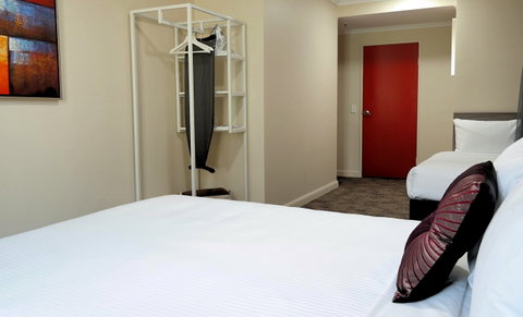 28 Hotel - Accommodation Whitsundays 0